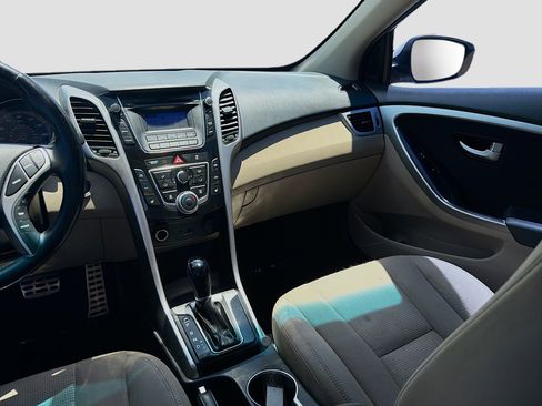 Used 2013 Hyundai Elantra GT w/ Touch & Go Pkg FWD image 19