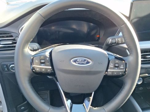Used 2025 Ford Escape Platinum image 10