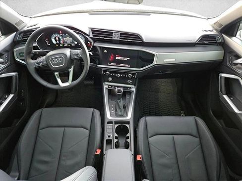 Used 2025 Audi Q3 2.0T Premium w/ Convenience Package image 15