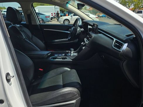 Used 2025 Genesis G70 2.5T RWD image 19
