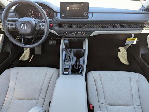 Used 2025 Honda Accord LX image 10
