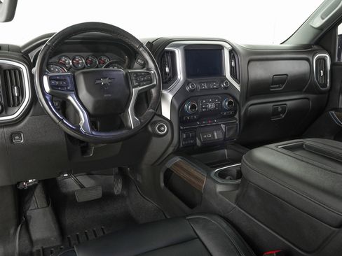 Used 2021 Chevrolet Silverado 1500 LT Trail Boss w/ Bed Protection Package image 16