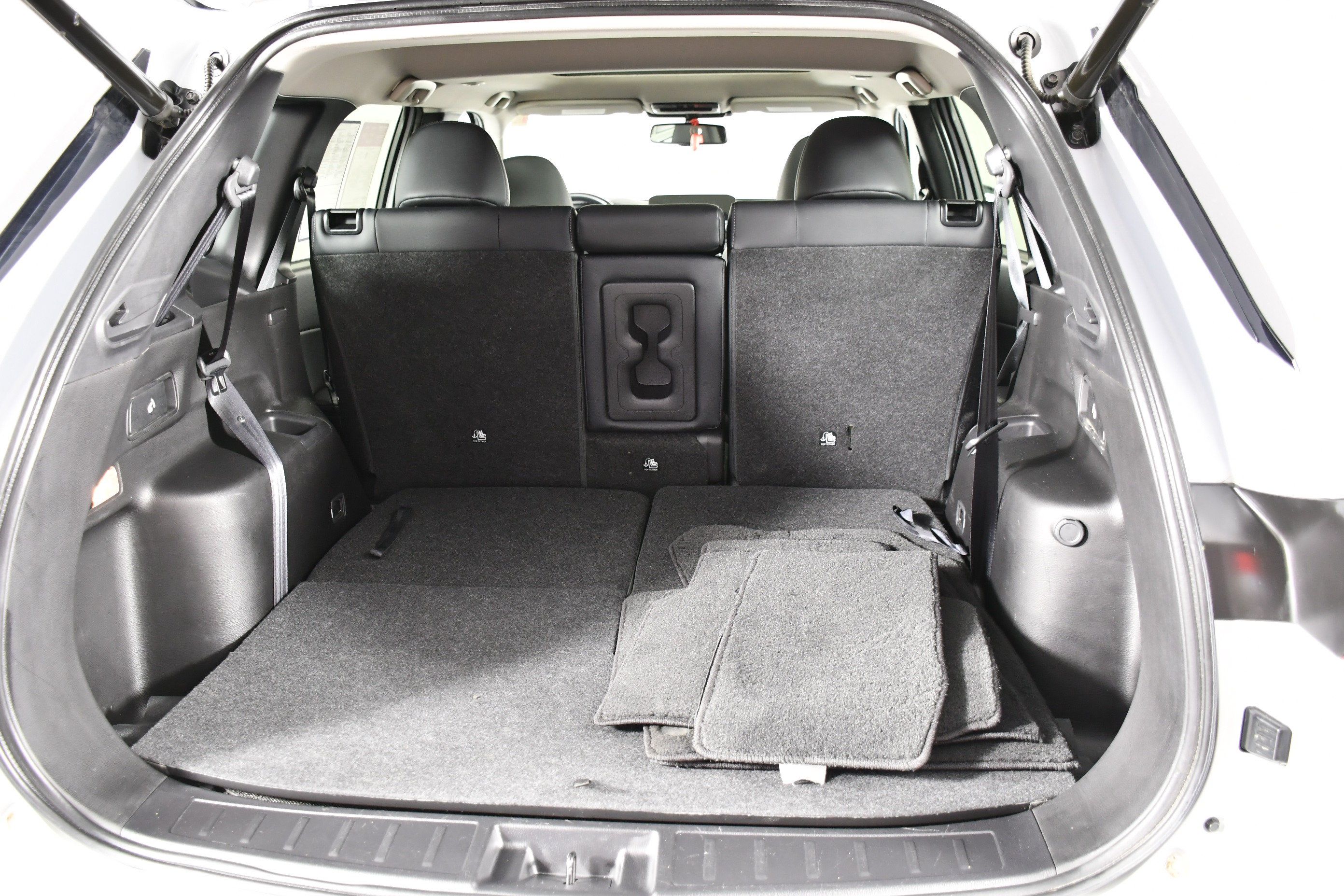 Used 2024 Mitsubishi Outlander SE AWD/4WD image 48