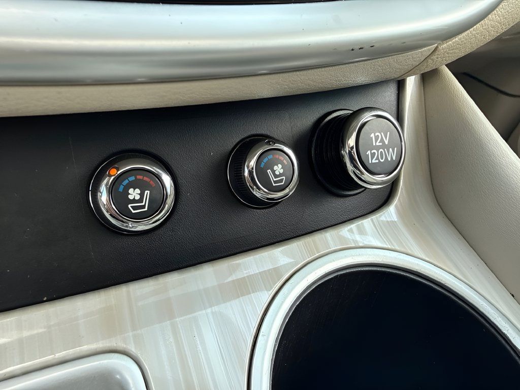 Used 2017 Nissan Murano Platinum w/ Platinum Technology Package FWD image 23