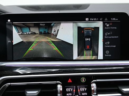 Used 2021 BMW X7 M50i w/ Cold Weather Package AWD/4WD image 35