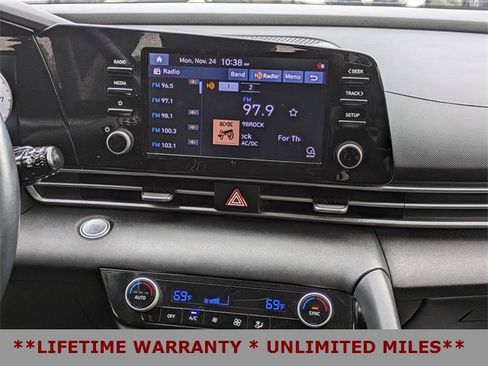 Used 2021 Hyundai Elantra SEL w/ Convenience Package image 18