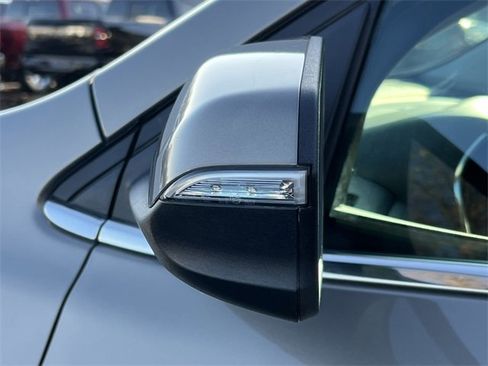 Used 2019 Chevrolet Equinox LT image 37