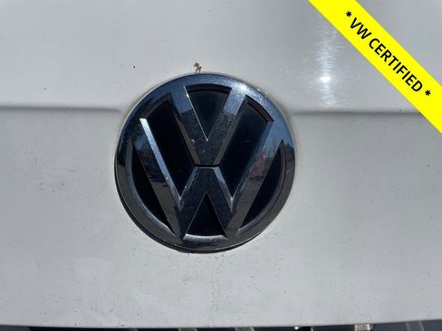 Used 2021 Volkswagen Tiguan SE image 5