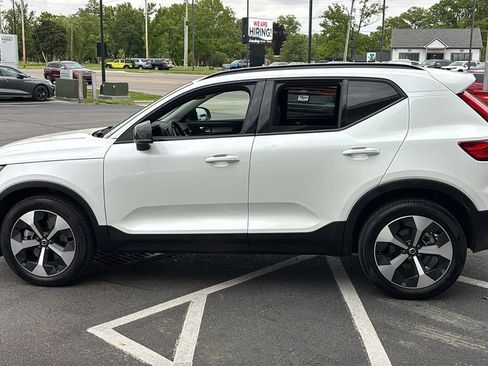 Certified 2026 Volvo XC40 B5 Plus AWD/4WD image 3