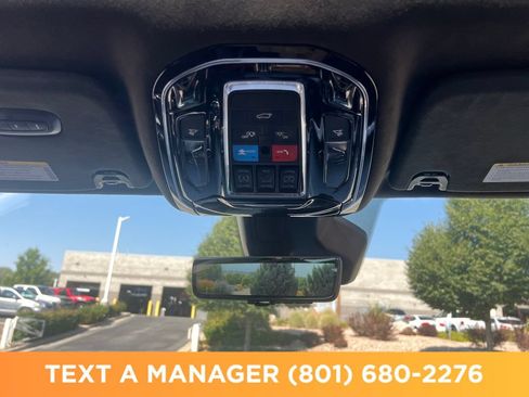 Used 2023 Jeep Grand Wagoneer Series III AWD/4WD image 27