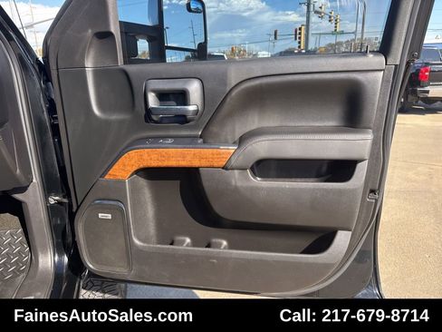 Used 2017 Chevrolet Silverado 2500 High Country w/ Duramax Plus Package image 87