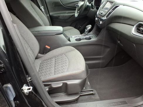 Used 2024 Chevrolet Equinox LT image 6