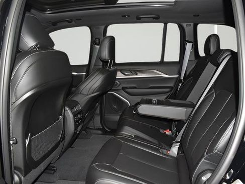 New 2026 Jeep Grand Cherokee Limited w/ Luxury Tech Group II AWD/4WD image 27