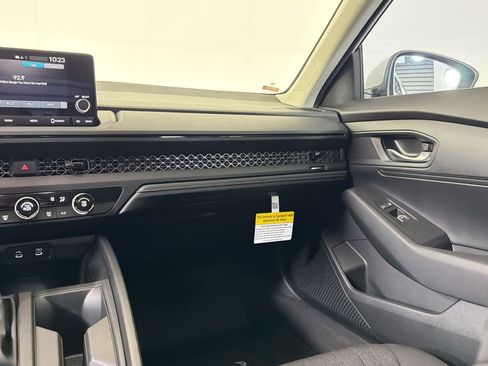 Used 2025 Honda Accord LX image 27