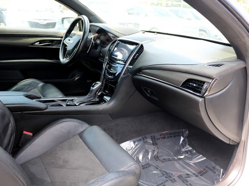 Used 2017 Cadillac ATS V w/ Luxury Package image 41