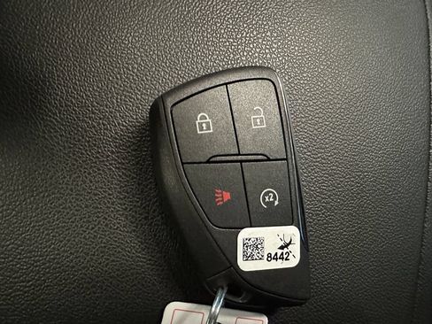 Used 2024 Chevrolet Colorado LT w/ LT Convenience Package II AWD/4WD image 17