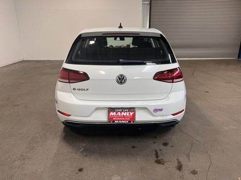 Used 2019 Volkswagen e-Golf SE w/ Driver Assistance Package image 4