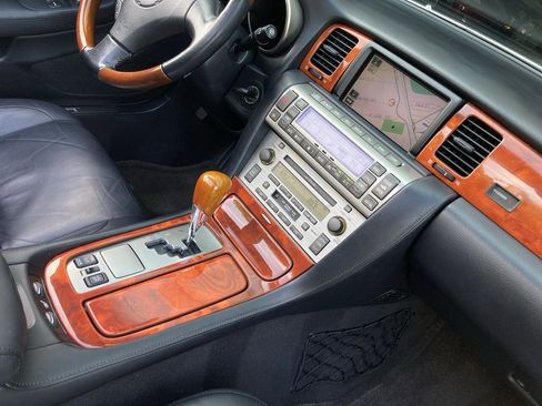 Used 2006 Lexus SC 430 Convertible image 28