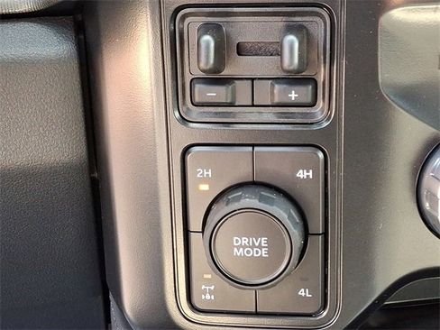 New 2026 Ford F250 Platinum image 16