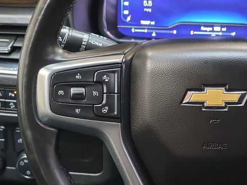 Used 2023 Chevrolet Suburban Premier image 19