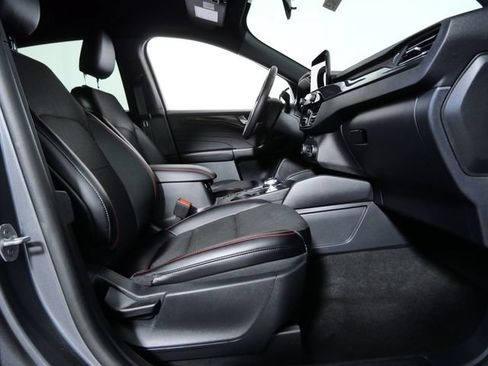 Certified 2025 Ford Escape ST-Line Select AWD/4WD image 7
