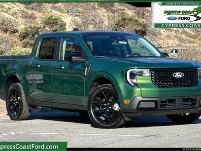 New 2025 Ford Maverick Lariat w/ Black Appearance Package