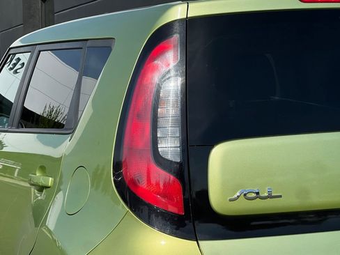 Used 2016 Kia Soul Base image 30