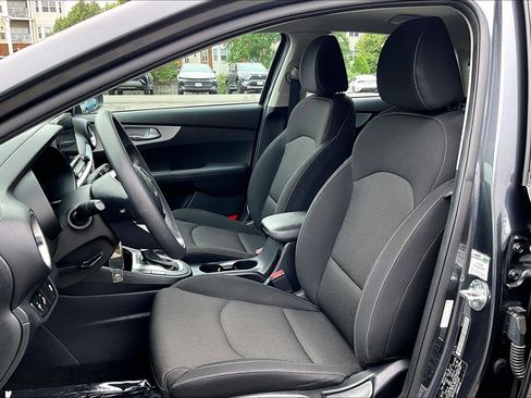 Used 2023 Kia Forte LXS w/ LXS Technology Package FWD image 22