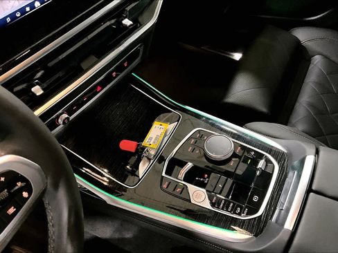 Used 2026 BMW X7 xDrive40i image 17