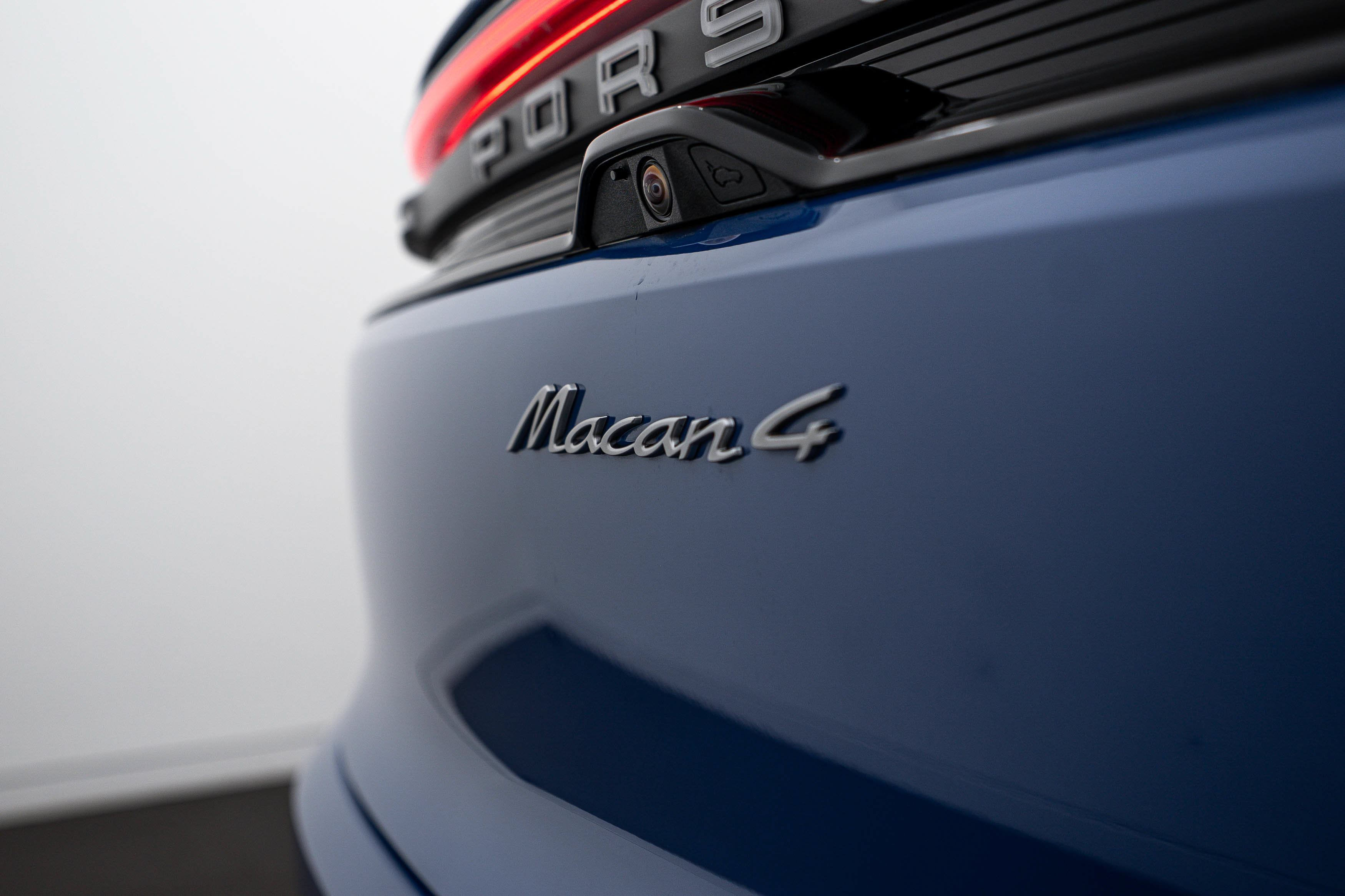 Certified 2026 Porsche Macan 4 Electric AWD/4WD image 25