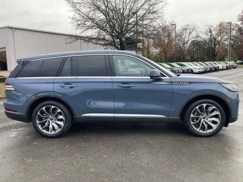 New 2025 Lincoln Aviator 2WD image 2