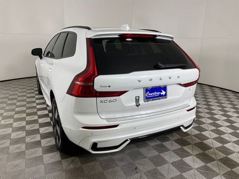 Certified 2024 Volvo XC60 T8 Plus w/ Protection Package Premier AWD/4WD image 9