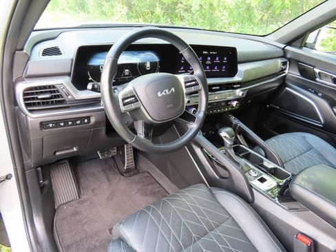 Certified 2024 Kia Telluride SX X-Line AWD/4WD image 4