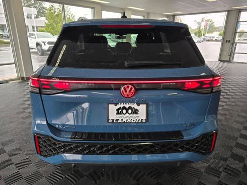 New 2026 Volkswagen Tiguan SEL R-Line AWD/4WD image 4