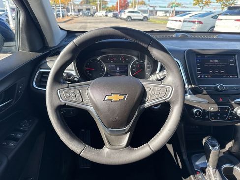 Used 2020 Chevrolet Equinox LT image 23