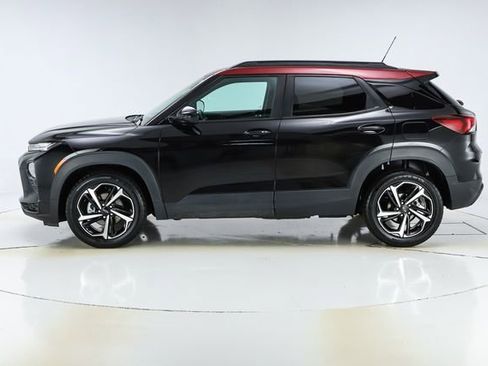 Used 2023 Chevrolet TrailBlazer RS FWD image 2
