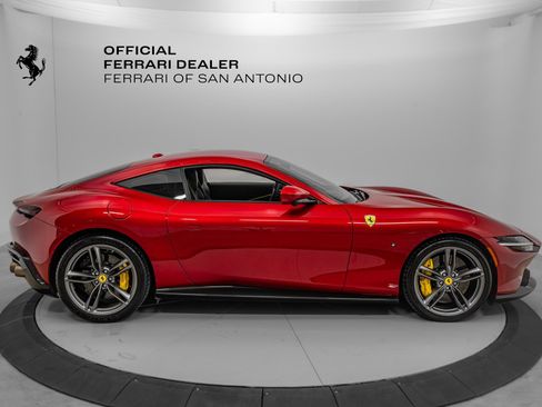 Certified 2022 Ferrari Roma image 8