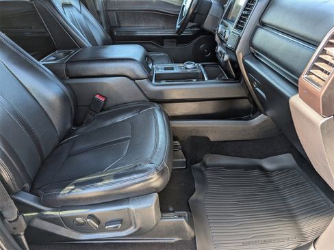 Used 2021 Ford Expedition Limited image 30