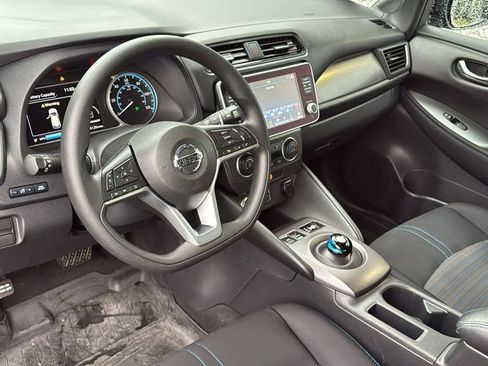 Certified 2022 Nissan Leaf S image 14