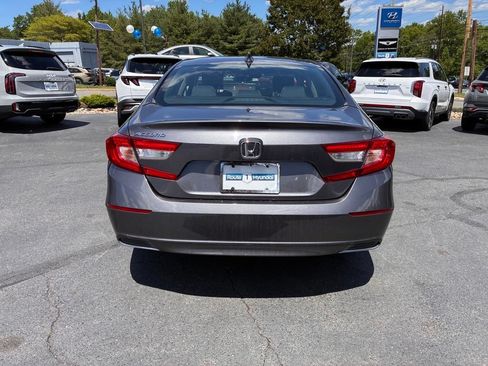 Used 2018 Honda Accord LX image 6
