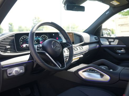 New 2025 Mercedes-Benz GLS 450 4MATIC image 45