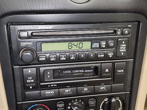 Used 1999 MAZDA MX-5 Miata image 13