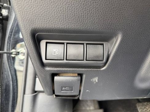 Used 2024 Toyota Prius XLE FWD image 24