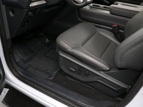 New 2025 Ford Expedition Max Active image 27