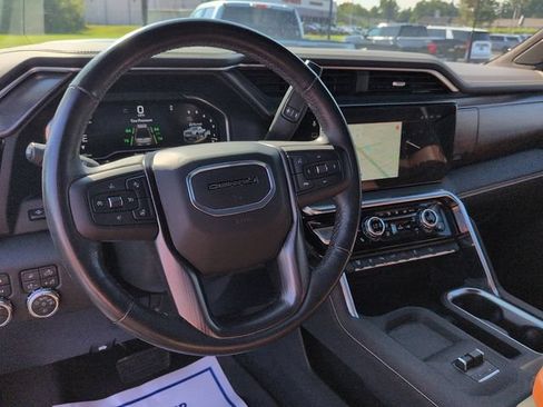 Used 2025 GMC Sierra 3500 Denali Ultimate AWD/4WD image 14