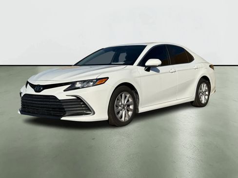 Used 2023 Toyota Camry LE w/ Protection Package (Q2) (TMS) image 2