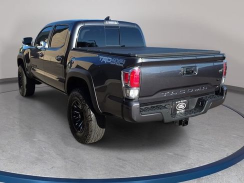 Used 2022 Toyota Tacoma TRD Off-Road w/ TRD Premium Off Road Package AWD/4WD image 8