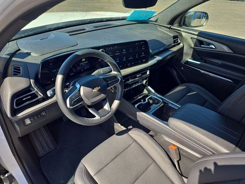 Used 2026 Chevrolet Traverse LT w/ Driver Confidence Package AWD/4WD image 10