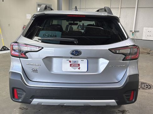 Certified 2022 Subaru Outback Limited image 6