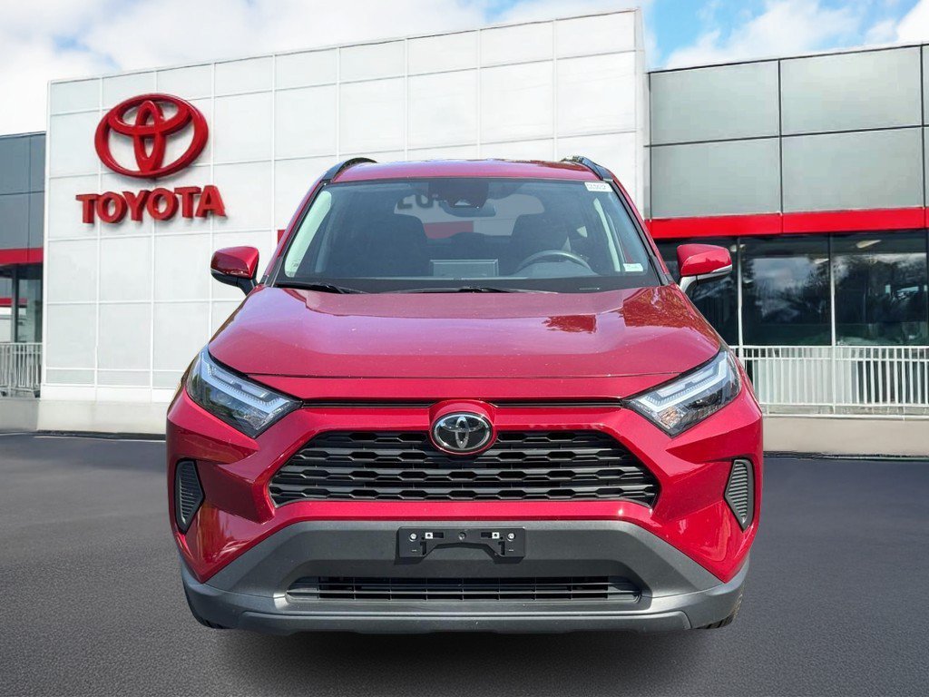 Used 2025 Toyota RAV4 XLE FWD image 13